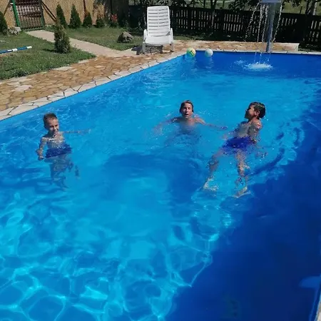 Petrovic Apartment *