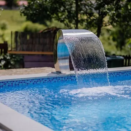 Petrovic Apartment *